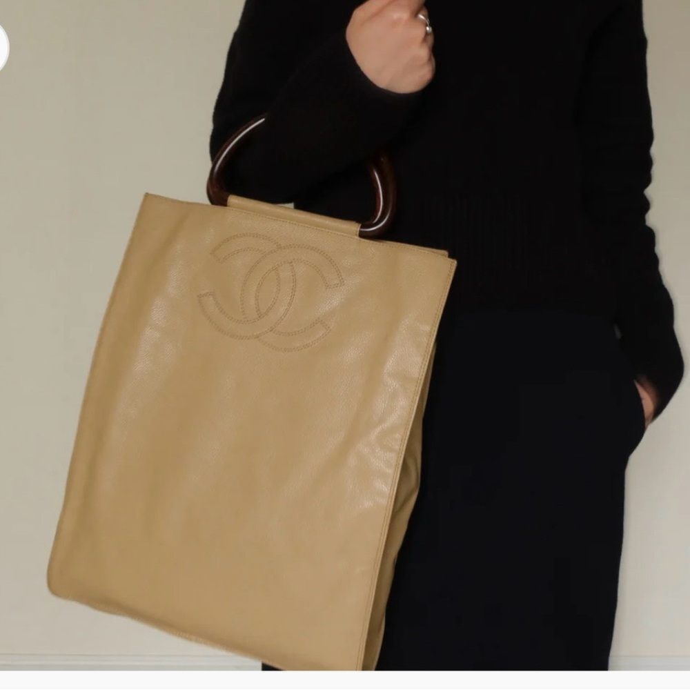 Authentic CHANEL beige caviar leather CC tortoise top handle satchel bag - Picture 8 of 14